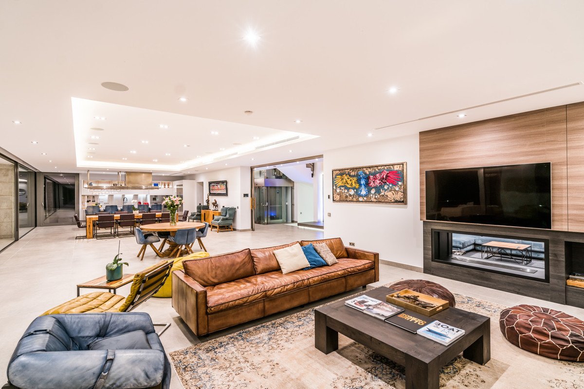 2-5bd7b9d04b45e33852eaf0ec6670150d